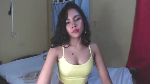 Snapshot of soy_miauhg chatting on 12-16-24, 06:10 Miauhg online show from 12-16-24, 06:10