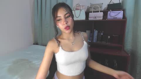 Snapshot of soy_miauhg chatting on 01-24-25, 07:08 Miauhg online show from 01-24-25, 07:08