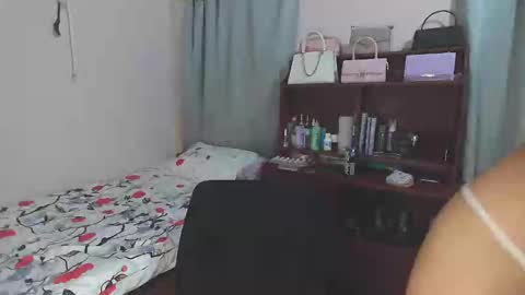 Snapshot of soy_miauhg chatting on 01-25-25, 11:23 Miauhg online show from 01-25-25, 11:23
