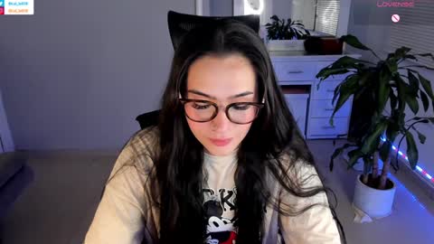 Snapshot of soyabby_ chatting on 01-16-25, 11:59 Luisa online show from 01-16-25, 11:59