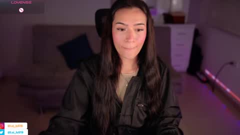 Snapshot of soyabby_ chatting on 02-27-25, 11:26 Luisa online show from 02-27-25, 11:26