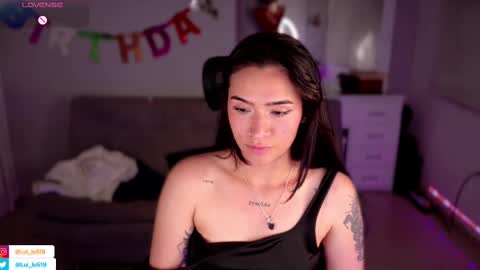 Snapshot of soyabby_ chatting on 03-06-25, 03:24 Luisa online show from 03-06-25, 03:24