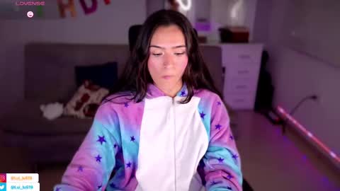 Snapshot of soyabby_ chatting on 03-08-25, 02:34 Luisa online show from 03-08-25, 02:34