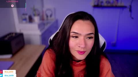 Snapshot of soyabby_ chatting on 09-20-25, 01:28 Luisa online show from 09-20-25, 01:28