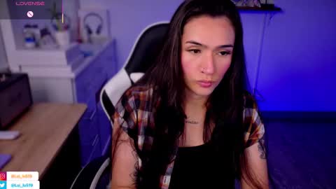 Snapshot of soyabby_ chatting on 09-28-25, 09:20 Luisa online show from 09-28-25, 09:20