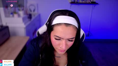 Snapshot of soyabby_ chatting on 10-23-25, 08:18 Luisa online show from 10-23-25, 08:18