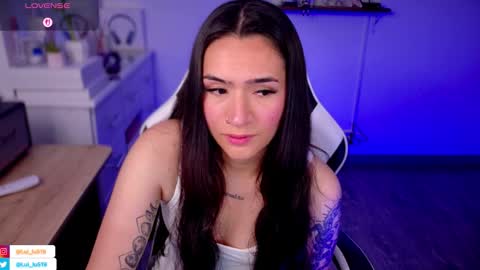 Snapshot of soyabby_ chatting on 10-25-25, 04:35 Luisa online show from 10-25-25, 04:35