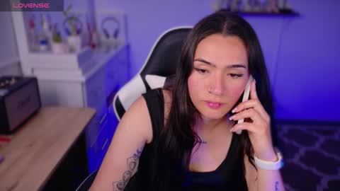 Snapshot of soyabby_ chatting on 11-15-25, 10:26 Luisa online show from 11-15-25, 10:26