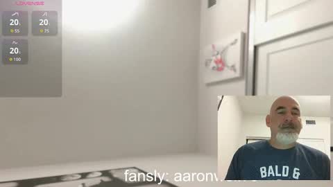 Snapshot of soyelpoti79 chatting on 11-23-25, 04:18 WhiteWolfFL online show from 11-23-25, 04:18