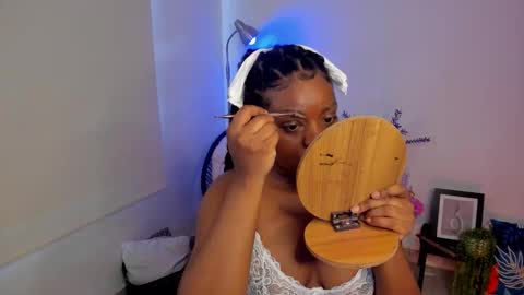 Maria  online show from 10-10-25, 04:06