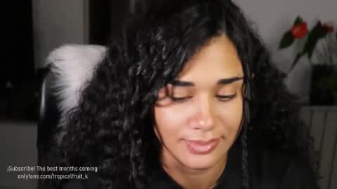 Snapshot of soytropicalfruit chatting on 10-20-25, 01:06 You want to talk to me more personal follow me in My Channel VIP 50 the discount online show from 10-20-25, 01:06