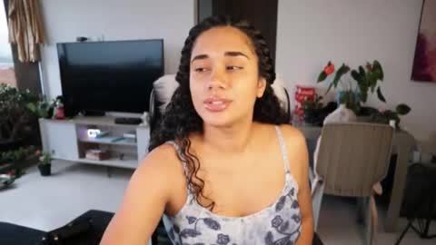 Snapshot of soytropicalfruit chatting on 10-22-25, 10:09 You want to talk to me more personal follow me in My Channel VIP 50 the discount online show from 10-22-25, 10:09