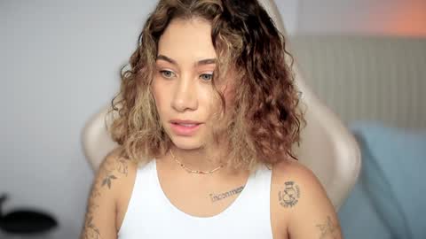 Snapshot of soytulu_ chatting on 12-19-24, 03:19 brisa s online show from 12-19-24, 03:19