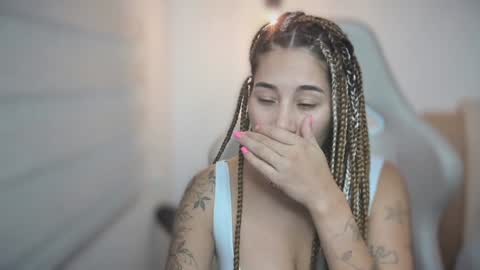 Snapshot of soytulu_ chatting on 01-26-25, 10:46 brisa s online show from 01-26-25, 10:46