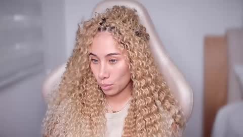 Snapshot of soytulu_ chatting on 02-11-25, 04:35 brisa s online show from 02-11-25, 04:35