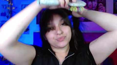 Snapshot of soyyuky chatting on 09-17-25, 02:57 Y U K Y online show from 09-17-25, 02:57