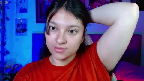 Snapshot of soyyuky chatting on 09-19-25, 02:35 Y U K Y online show from 09-19-25, 02:35
