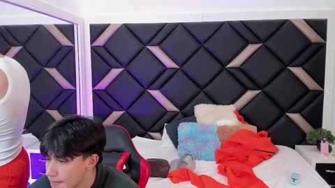 Gabo Lucas and Justin online show from 11-15-25, 01:25