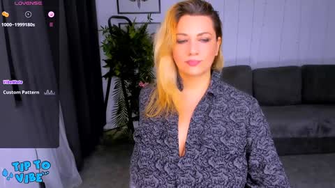 Snapshot of spacyyxjill chatting on 01-25-25, 02:04 Jill online show from 01-25-25, 02:04