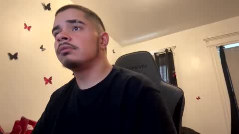 Snapshot of spanishcouple4255 chatting on 11-19-25, 03:34 spanishcouple4255 online show from 11-19-25, 03:34