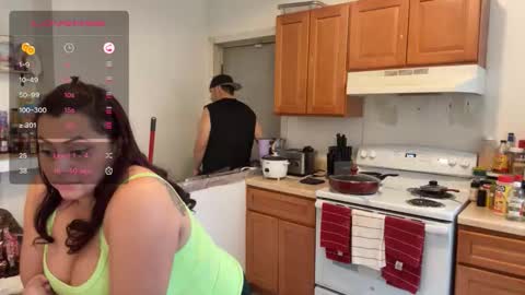 Snapshot of spanishcouple4255 chatting on 11-26-25, 05:47 spanishcouple4255 online show from 11-26-25, 05:47