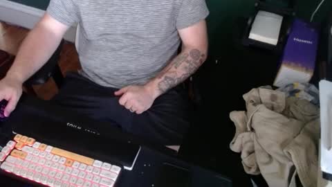 Snapshot of spankkmereddd chatting on 10-12-25, 06:51 spankkmereddd online show from 10-12-25, 06:51