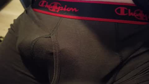 Snapshot of sparklenuts17 chatting on 02-12-25, 04:22 sparklenuts17 online show from 02-12-25, 04:22