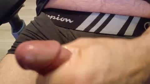 Snapshot of sparklenuts17 chatting on 10-04-25, 02:26 sparklenuts17 online show from 10-04-25, 02:26