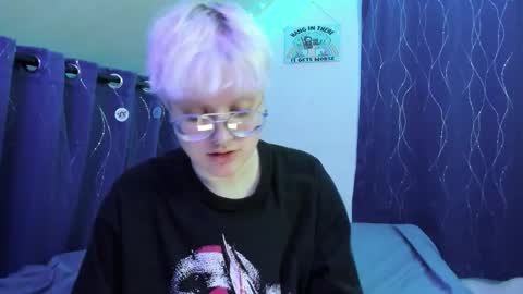 Snapshot of sparkling_water_hate_club chatting on 11-17-25, 09:20 Atticus Pendragon online show from 11-17-25, 09:20