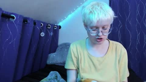 Atticus Pendragon online show from 11-30-25, 08:07