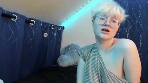 Atticus Pendragon online show from 12-05-25, 01:58