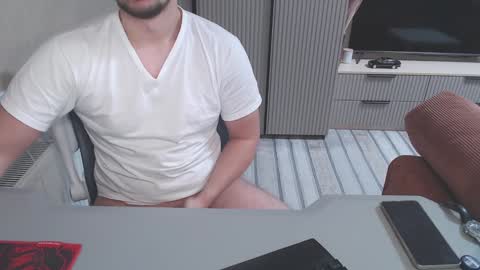 Snapshot of spb78 chatting on 01-12-25, 03:49 Art online show from 01-12-25, 03:49