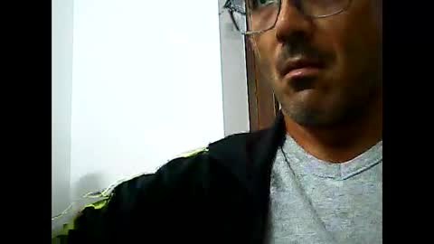 Snapshot of speed0800 chatting on 10-17-25, 10:23 Speed online show from 10-17-25, 10:23