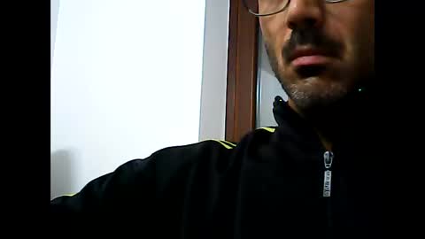 Snapshot of speed0800 chatting on 11-19-25, 10:54 Speed online show from 11-19-25, 10:54