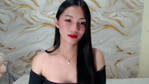 Leah online show from 11-24-25, 01:22