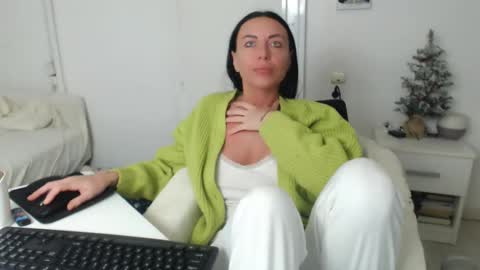 Carla online show from 12-30-24, 08:58