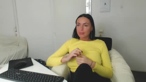 Carla online show from 01-22-25, 05:59