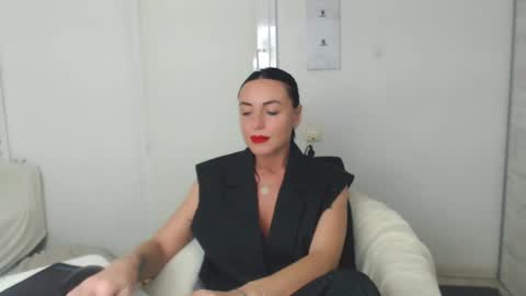 Carla online show from 02-02-25, 08:51
