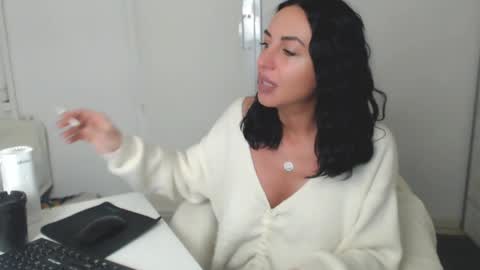 Carla online show from 02-04-25, 04:29