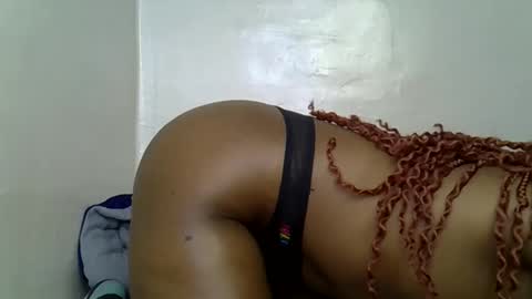 Snapshot of spiciey_ chatting on 02-22-26, 04:38 Spicy online show from 02-22-26, 04:38