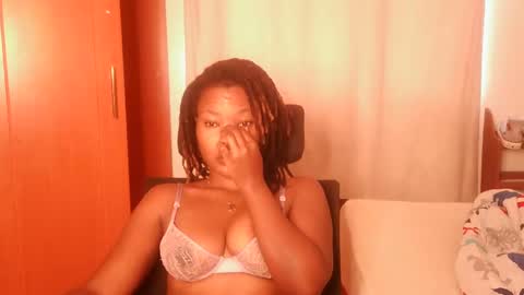 Snapshot of spicy_kerrine chatting on 03-01-25, 07:41 Spicy kerrine online show from 03-01-25, 07:41