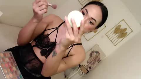 Alora online show from 01-19-25, 11:45