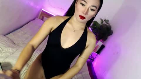 Alora online show from 12-23-25, 09:51