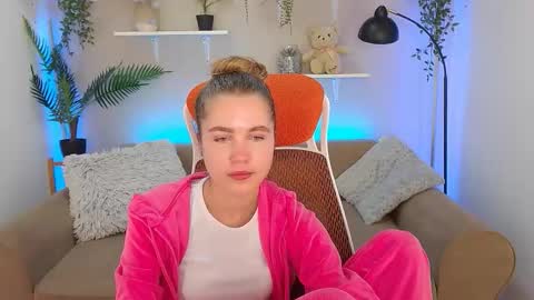 spicy_lexi online show from 09-24-25, 07:01