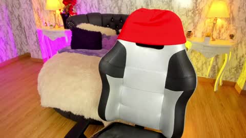 Snapshot of spicyamelia chatting on 01-09-25, 01:35 Amelia GTM-5 817 IG Spicychoco am online show from 01-09-25, 01:35
