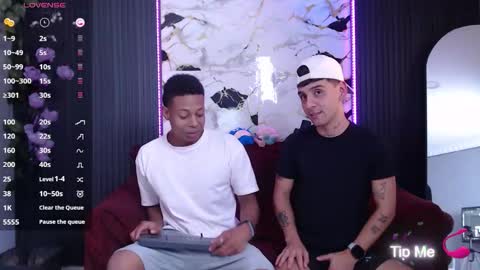 Snapshot of spicyboys_ chatting on 10-08-25, 09:01 online show from 10-08-25, 09:01