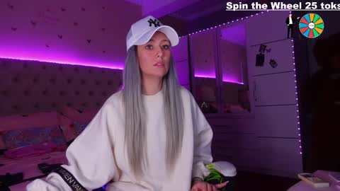 Alicia online show from 12-20-25, 10:11