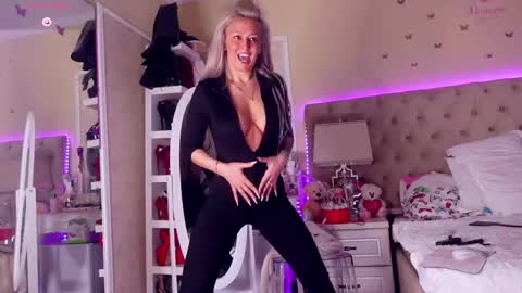 Alicia online show from 03-27-26, 08:48