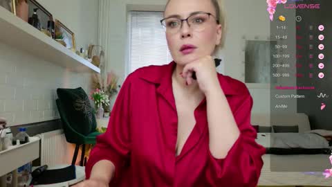 Snapshot of spicyhotmilf chatting on 10-04-25, 12:47 Lexsy online show from 10-04-25, 12:47
