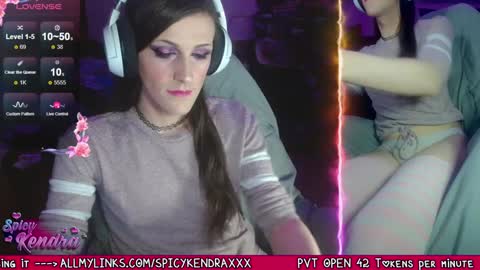 Snapshot of spicykendra chatting on 12-27-24, 03:20 Kendra online show from 12-27-24, 03:20